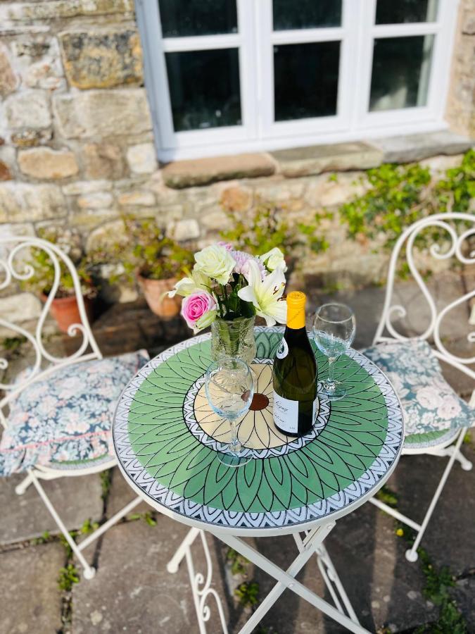 The Billiard Room - Cosy Country Retreat Abergavenny Exterior foto