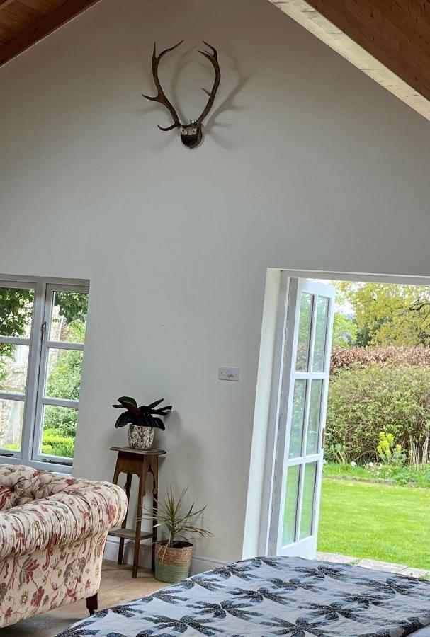 The Billiard Room - Cosy Country Retreat Abergavenny Exterior foto
